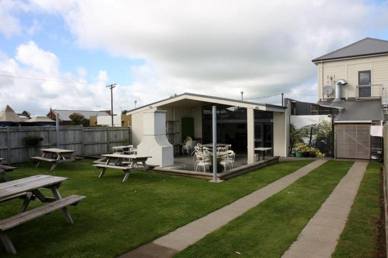 Kaponga Hotel Exterior photo